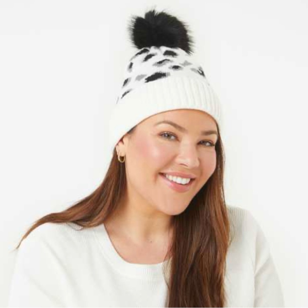 13.  Baby it’s cold Virginia Wolf Faux Fur pompom snow leopard beanie NWT 38.00